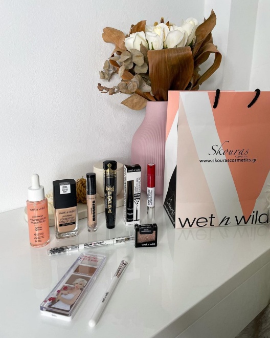 wnw giveaway @fridaybeauty1996